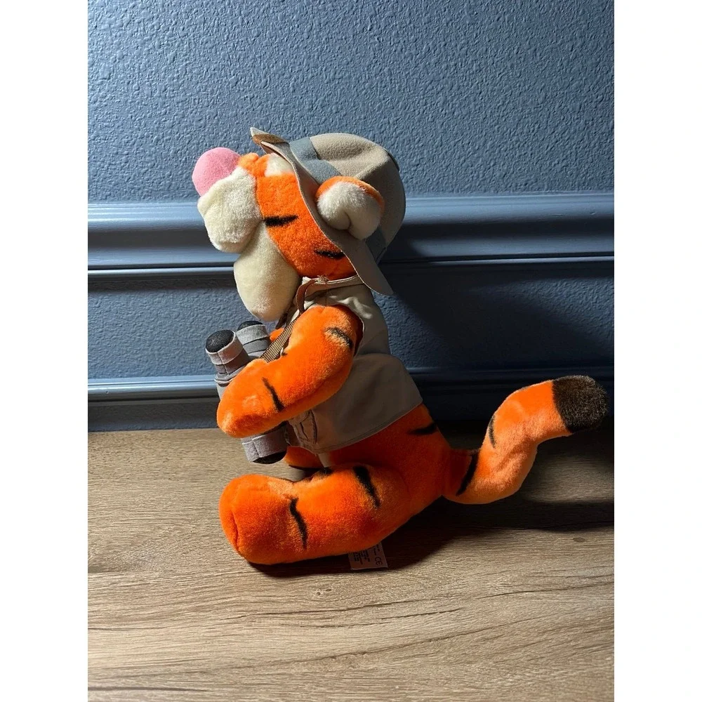 Vintage 1990s Disney Tigger Safari Plush Disney World Pooh 8 1/2
